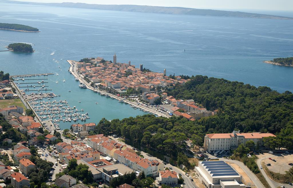 Hotel Istra Rab Town Eksteriør billede