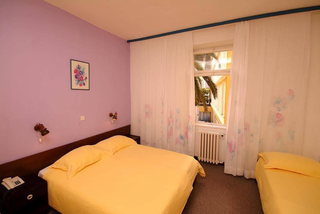 Hotel Istra Rab Town Eksteriør billede